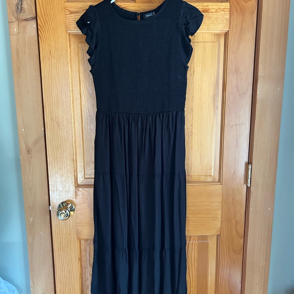 Elegant Black Maxi Dress